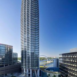 Eurovea Tower Apartment free Parking، فندق في براتيسلافا