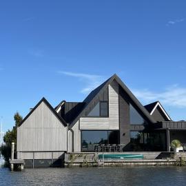 Villa Lands End Stavoren, хотел в Ставорен