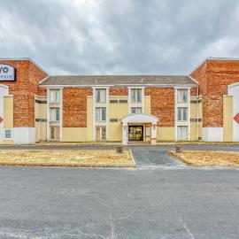 OYO Townhouse Tulsa Woodland Hills, khách sạn ở Union