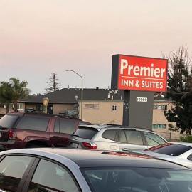 Premier Inn & Suites -Listing Partner, hotel in Oakland