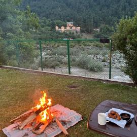 Birdsong, hotel u gradu Pahalgam
