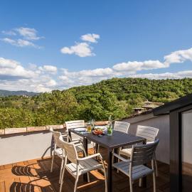 Domaine le C4 - restaurant et gîte d'exception familial avec terrasse Ardèche, hotel v destinácii Casteljau