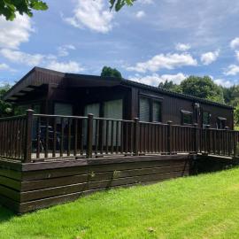 Lakeside retreat - Lodge 2F caer beris holiday park - no commercial vehicles allowed on site