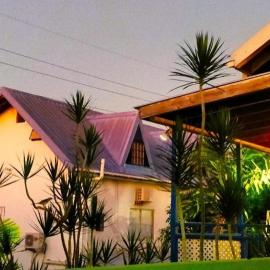 Bananaquit Tobago -Stay Near the Beach, khách sạn ở Crown Point