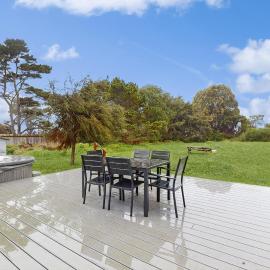 Coastal Conifer Hideaway