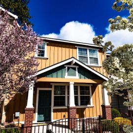 Eat-Sleep-Stroll-Repeat! Walkable Midtown 2BR Home