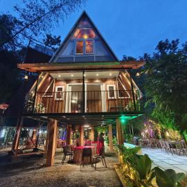 River Valley Huts, Wayanad, hotel en Panamaram