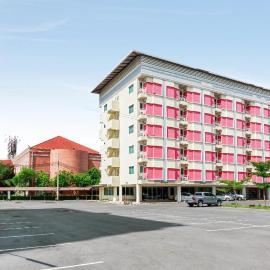 Collection O VResotel, hotel en Nonthaburi