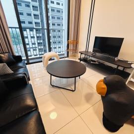 Cozy black 3 bedroom , wifi , TVBox, hotell sihtkohas Cheras
