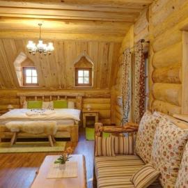 Srub u Medvěda, хотел в Нови Ичин