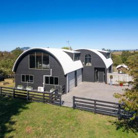 The Barn & Bivvy, hotel in Te Awamutu