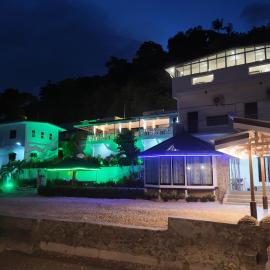 Beachfront Hostel, hotel en Boljoon