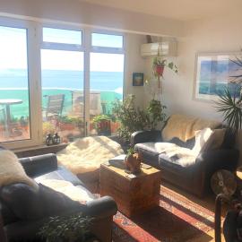 Seafront balcony, lovely spacious relaxing flat, hotel in Hastings