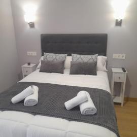 APARTAMENTOS CASA FREDI - Apartamentos les cuartes 1 y 2, Hotel in Cardes