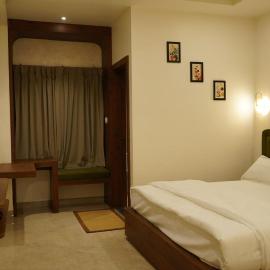 Hotel Ratan Palace, hotel di Chhatarpur