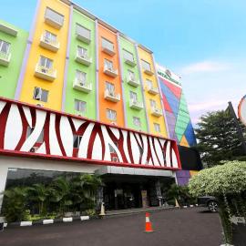 Super OYO Townhouse OAK Hotel Fiducia Pondok Gede, Hotel in Jakarta