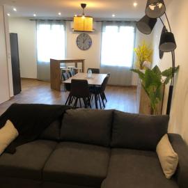 APPARTEMENT F3 BOX Vélo Moto Centre historique، فندق في ماريبواه