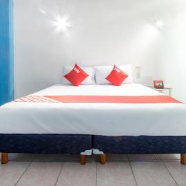OYO Hotel Estacion,José Cardel,Parque Central Revolución, khách sạn ở José Cardel