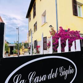La Casa del Giglio, ξενοδοχείο στην Αλμπένγκα