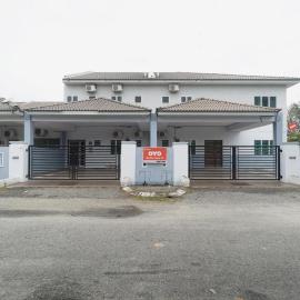 Guesthouse Fasa 2B, hotel in Seri Manjung