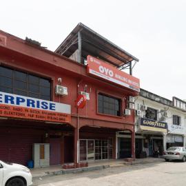 OYO 89960 Manjung Inn Hotel