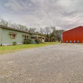 Outdoorsy Getaway Near Atoka: Hunt, Fish & Relax!, ξενοδοχείο σε Atoka