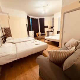 Anwar House, hotel in London