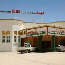 OYO 142 Al Sharqiya Sands Hotel, hotel en Ibrā