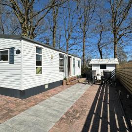 Chalet Bellissimo 110 De Tien Heugten, khách sạn ở Schoonloo