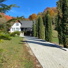 Cabana Runcul Cailor, hotel in Mănăstirea Humorului