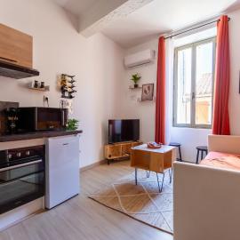 Le Carignan - 4 personnes - Proche des plages, hotel v destinácii Lapalme