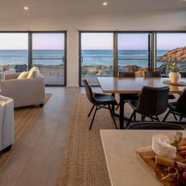 Cove Landing Ocean View Apt-01 Karatta Sleeps 4 โรงแรมในPenneshaw