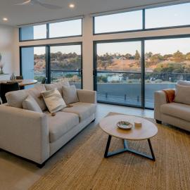 Cove Landing Ocean View Apt-02 James Comrie Sleeps 4