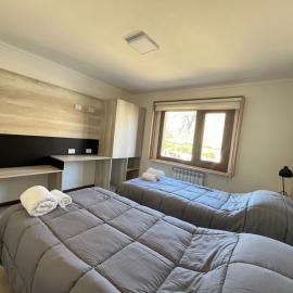 De los Tres, hotel El Chaltenben