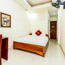 OYO 604 Queen Hotel spot-on