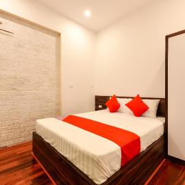 OYO 317 Kim Cuong Hotel 2, hotell i Hanoi