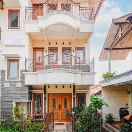 Viesnīca OYO 94118 Homestayque Syariah pilsētā Cimahi