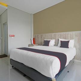 Capital O 1898 Louise Place, hotel u gradu 'Cianjur'