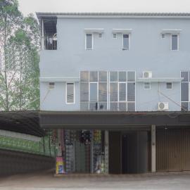 Hotel O 77 Guesthouse, hotel i Cilandak