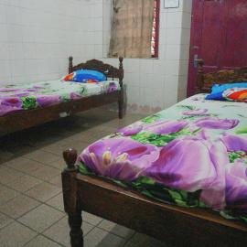 OYO Life 1972 Aman Family Inn Syariah, hotel en Ponorogo
