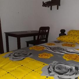 Hotel O Ravaya Homestay、シンガラジャのホテル