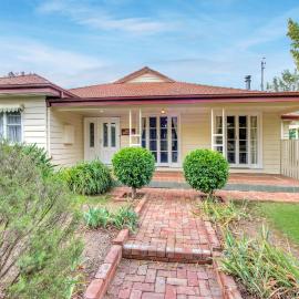 Ayr House - Echuca Holiday Homes