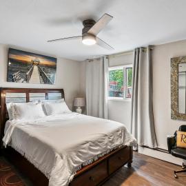 KING SUITE ON 16TH AVE, hotel em Anchorage