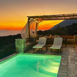 Cassiopea Guest House Evia Greece โรงแรมในNerotriviá