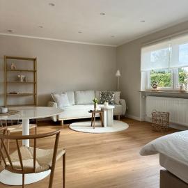 Zentral I Business I Boxspring I Klima I Parkplatz, hotel en Illingen