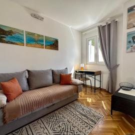 Forest Window Apartment