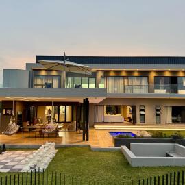 The Views at 492 Euphoria Golf Estate, hotel di Naboomspruit