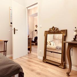 Le Tailleur, centre historique, fibre, climatisation, ESS, rez-de-chaussée, BedinShop, hotell sihtkohas Romans-sur-Isère