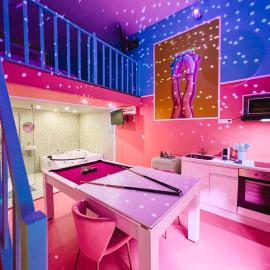 Funky House SPA - Jacuzzi - Salle de cinéma & Netflix - Billard - Nintendo switch & jeux, hotel u gradu 'Douai'