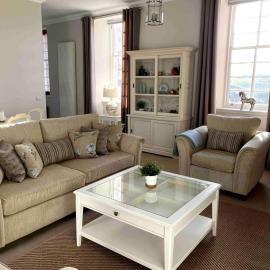 2 bedroom Townhouse within Grade C listed Ladysbridge House 2 night minimum stay, hotel en Ladysbridge Station